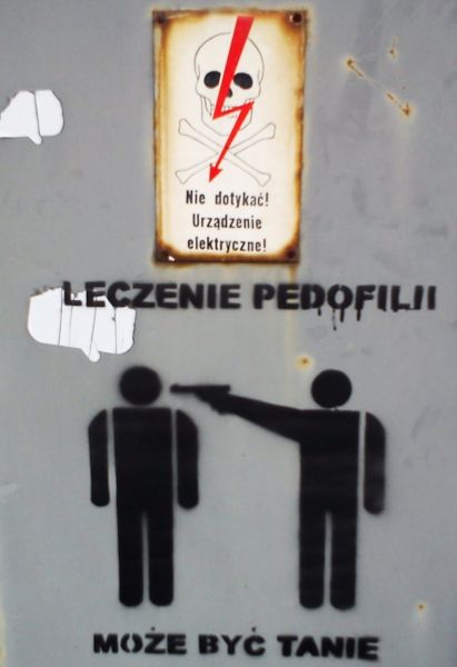 File:Graffiti Poznan Pedofilia.jpg