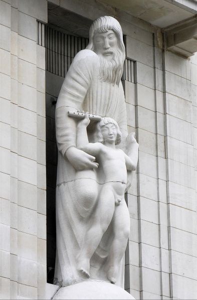 File:Prospero-and-Ariel-Statue.jpg