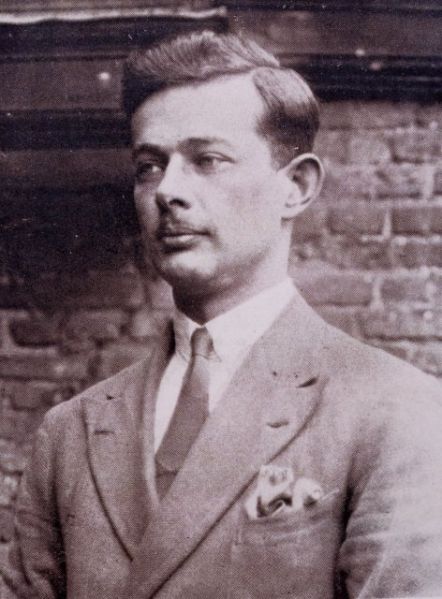 File:Young T H White.jpg